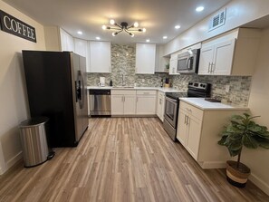 Microwave, oven, stovetop, dishwasher - Music City Cozy Guest Suite! Near EVERYTHING! (Nashville)