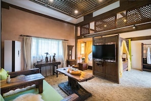 Premier Double Room, Balcony, Courtyard View
