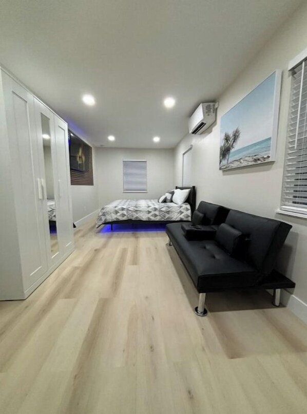 1 غرفة نوم ومكتب وواي فاي مجانًا وملاءات أسرّة