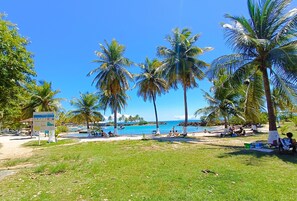 Beach nearby - Chez Marguerite by Magcar (Le Gosier)