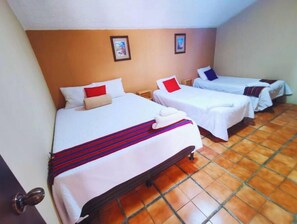 10 chambres, fer et planche à repasser, Wi-Fi, draps fournis