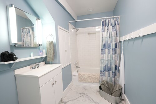 Enchanting 2-bedroom apartment in Maysville, KY - Apt C