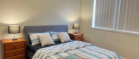 3 bedrooms, in-room safe, iron/ironing board, WiFi