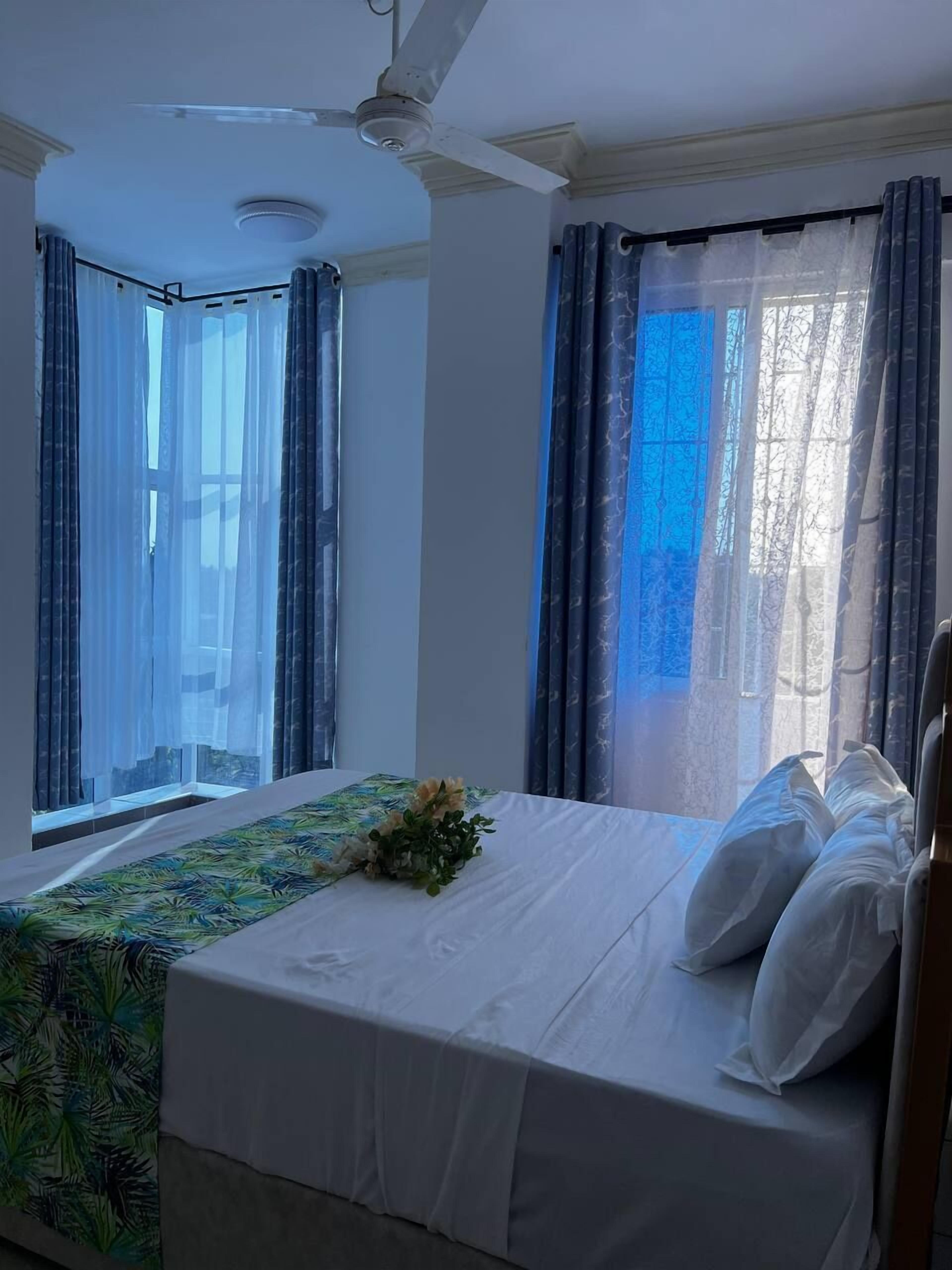 デラックス アパートメント バルコニー シティビュー | 2 室のベッドルーム、客室ごとに異なる装飾、客室ごとに異なるインテリア、WiFi (無料)