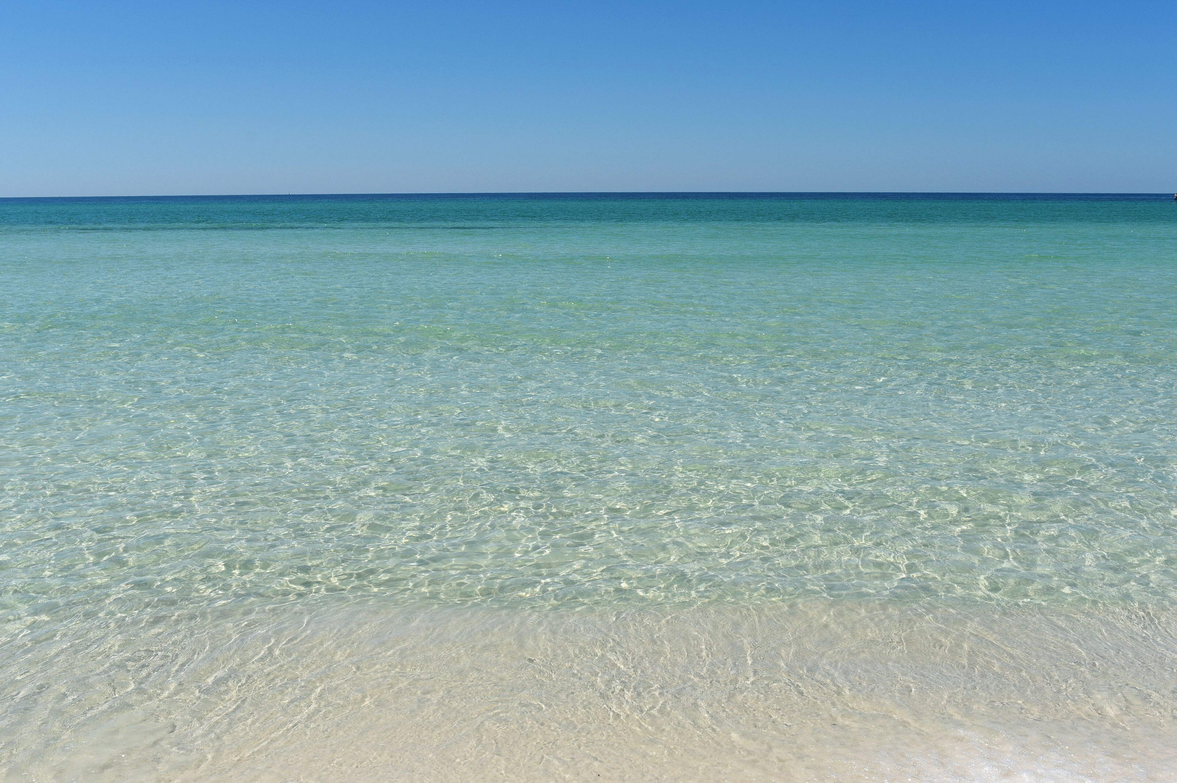 Platja a a prop, gandules de platja i tovalloles de platja 