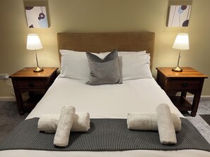 2 bedrooms, iron/ironing board, travel cot, free WiFi