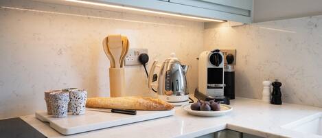 Oven, stovetop, dishwasher