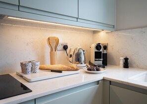 Four, plaque de cuisson, lave-vaisselle
