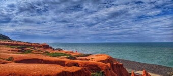 Dunasbar&Hotel-5mim from Broadway