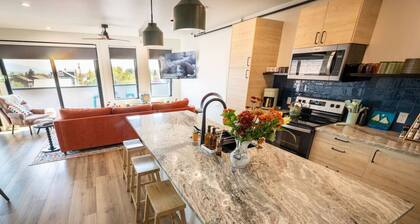 Crow's Nest Penthouse-BRAND NEW- Main Street