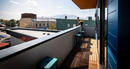 Crow's Nest Penthouse-BRAND NEW- Main Street