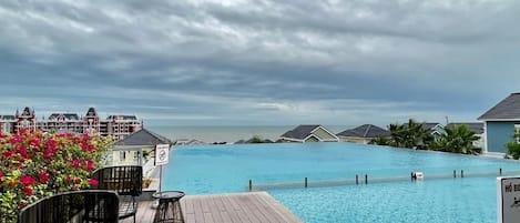 Sun deck