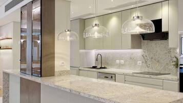 Fridge, microwave, oven, stovetop