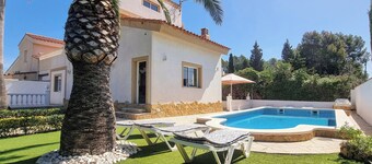 VILLA MELISSA. House for 10 people with private pool.