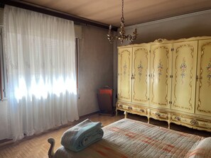 2 bedrooms, travel crib, WiFi, bed sheets - Family rooms very close to Este, Monselice and Montagnana (BORGO VENETO)