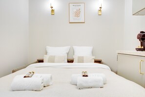 Design Studio, Non Smoking | Iron/ironing board, free WiFi, bed sheets - Maison Belleville (Paris)