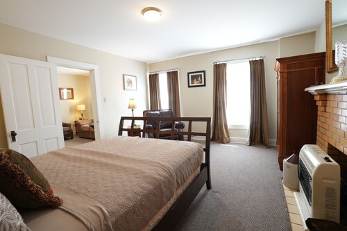 Home away from Home! - 1BR apartment in Maysville