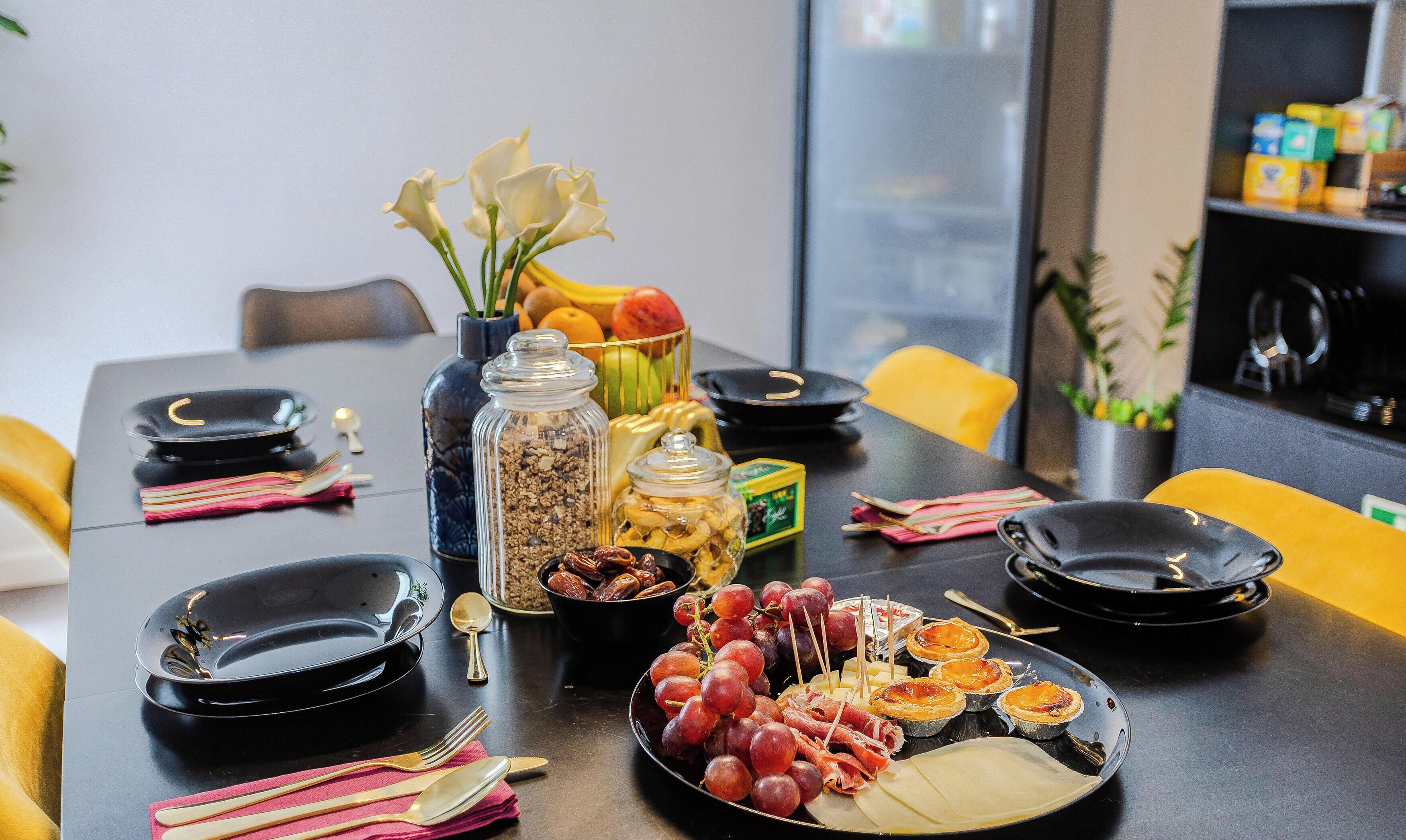 Free daily continental breakfast