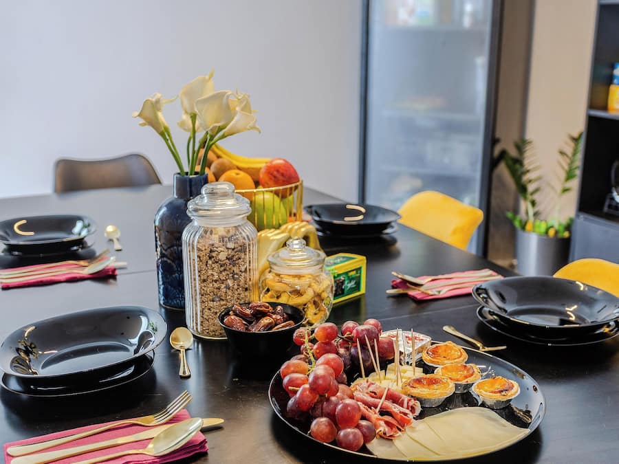 Free daily continental breakfast