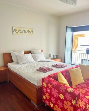 Free WiFi - Vagabond Mermaid Guesthouse (Ponta Delgada)