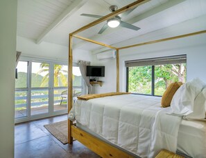 4 bedrooms, in-room safe, desk, iron/ironing board