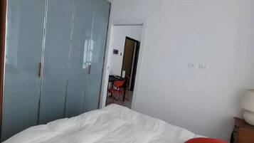 1 camera, Wi-Fi, lenzuola