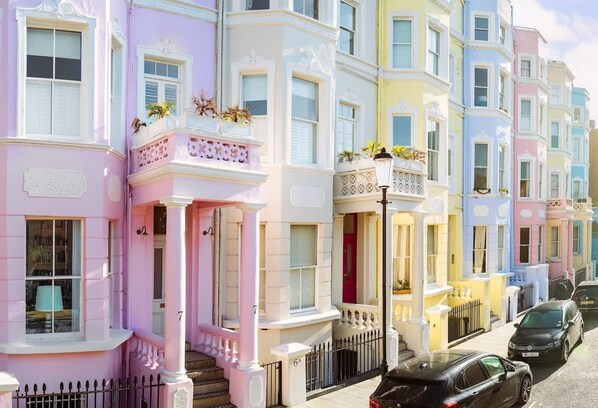 Apartment - Colourful House 3 Bed Apt - Notting Hill (London)