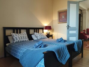 2 多间卧室、办公桌、熨斗/熨衣板、WiFi