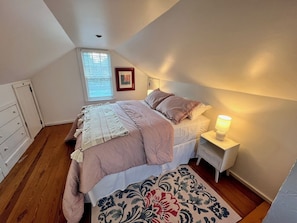 2 soverom, strykejern/-brett, wi-fi og sengetøy