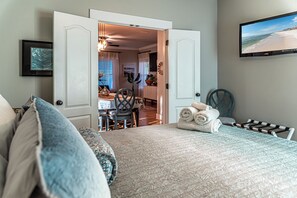 Apartment, 3 Bedrooms, Balcony, Garden View | Living room