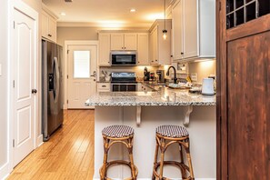 Lejlighed - 3 soveværelser - balkon - udsigt til have | Interiør