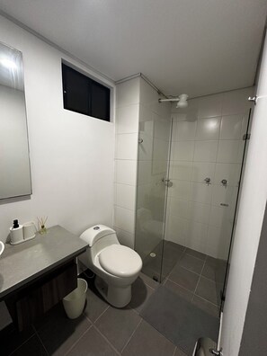 Handtücher, Seife, Toilettenpapier