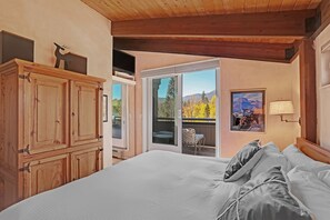 3 chambres, bureau, fer et planche à repasser, lit parapluie