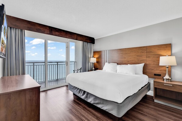 Family Suite | Laptop workspace, iron/ironing board, free WiFi, bed sheets