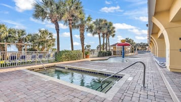 室外 SPA 浴池