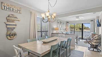 Maison, plusieurs lits (Sandpiper Shores) | Restauration