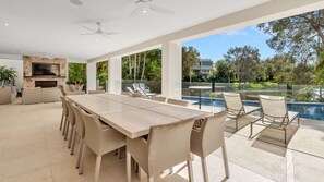 Outdoor dining