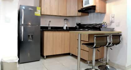 Alojarte Rionegro - Nice Studio: Central and close to commerce and attractions.