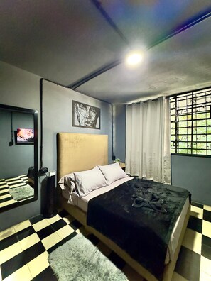 4 chambres, fer et planche à repasser, Wi-Fi, draps fournis