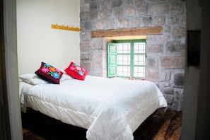 2 sovrum, skrivbord, strykjärn/strykbräda och gratis wi-fi