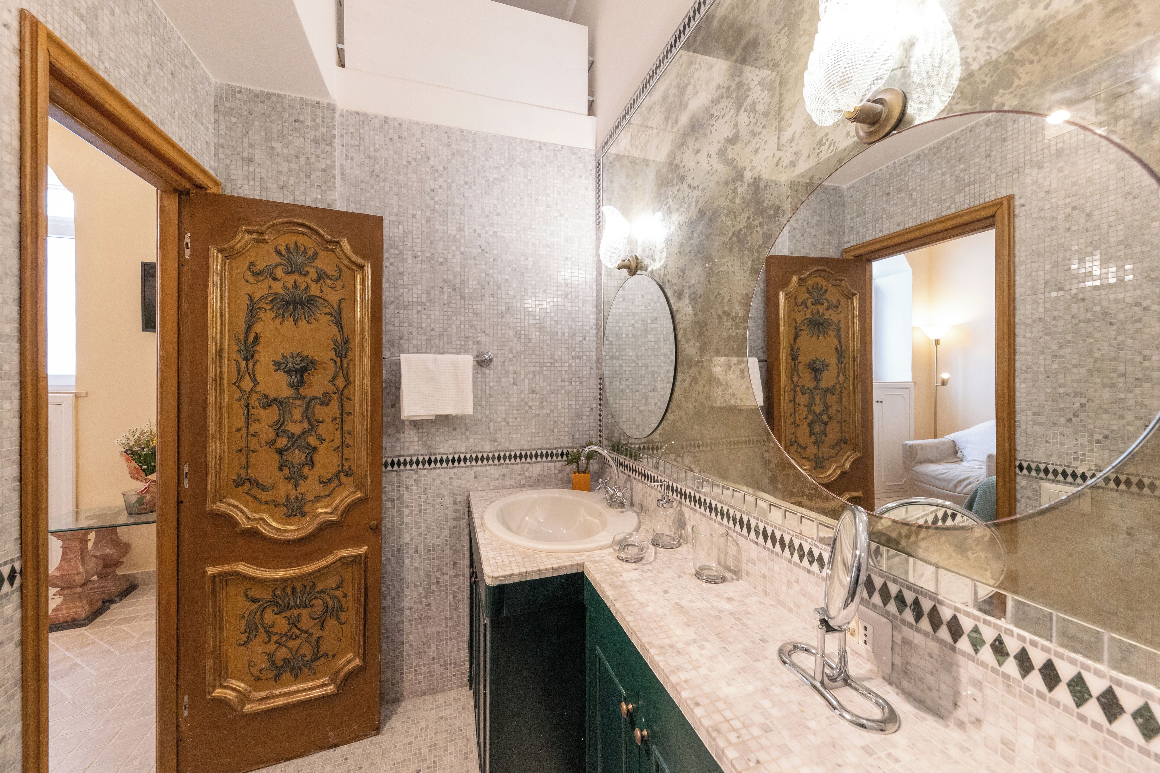 Lägenhet - uteplats | Badrum | Dusch, gratis toalettartiklar, hårtork och handdukar