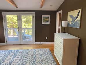 Interior - Charming Guest House, with Waterviews & Private Beach! Perfect for Fun Weekends! (Orleans)