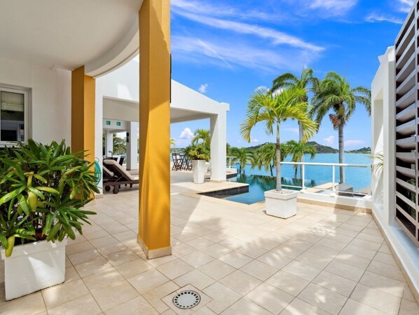 Outdoor pool - Villa 3: islandpropertiesonline: 5-bedroom villa infinity pool & terrace (Maho)