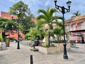 Property grounds - Modern Comfort: Spacious 2BR in Walled City (Cartagena de Indias)