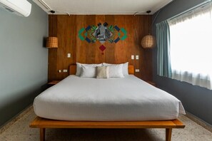 1 bedroom, bed sheets