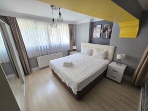 2 bedrooms, iron/ironing board, WiFi, bed sheets