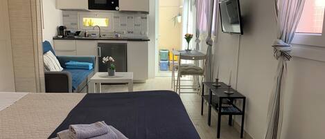 1 bedroom, iron/ironing board, free WiFi, bed sheets