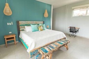 3 soverom, safe på rommet, skrivebord og strykejern/-brett