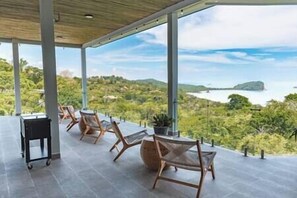 Interior - Luxurious Villa Oceanview 3BR AC, Infinity Pool AMAZING views & tons of wildlife (Quepos)