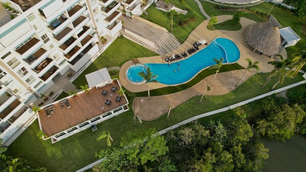 Outdoor pool - Luxe 2BR/2BA Pool & Jacuzzi! (Nuevo Nayarit)